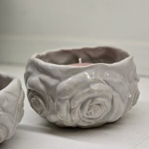 Kauss roosidega 80 ml valge