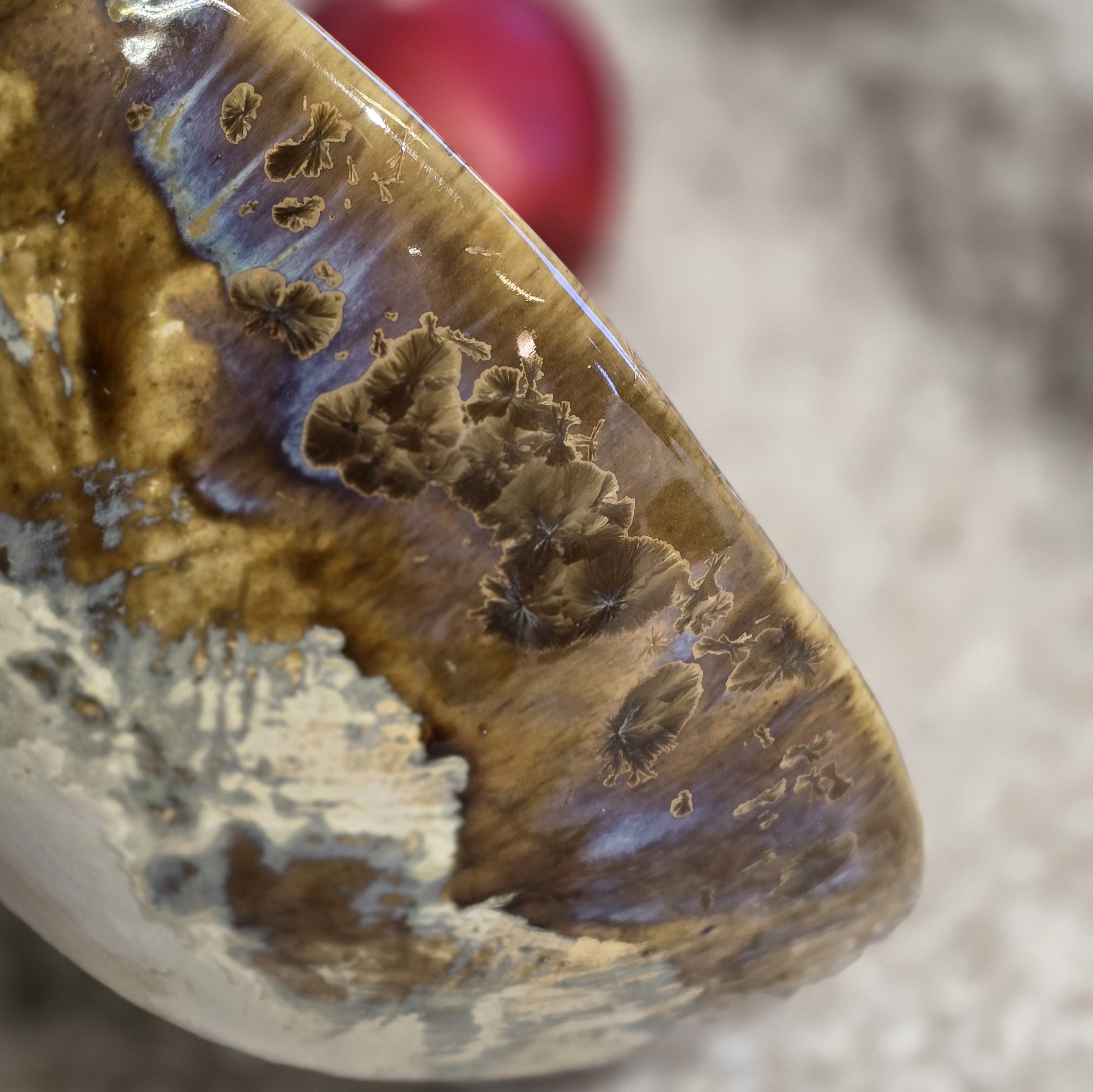 Kauss diam 28cm, sügavus 8cm Kuldpruun kristall - Image 3