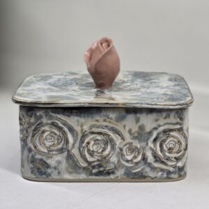 Võitoos Royal roosad roosid, roosipung