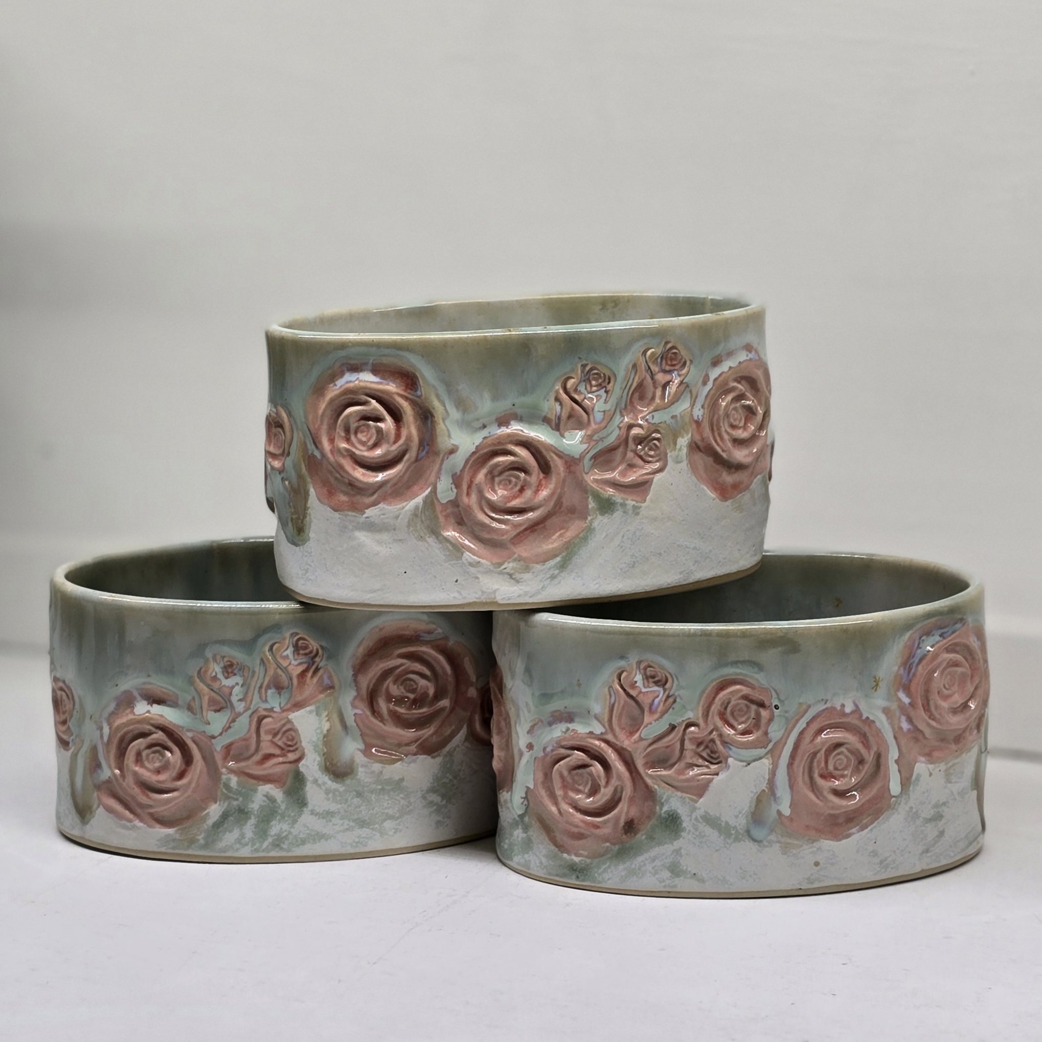 Hapukooretops roosidega roosa-roheline