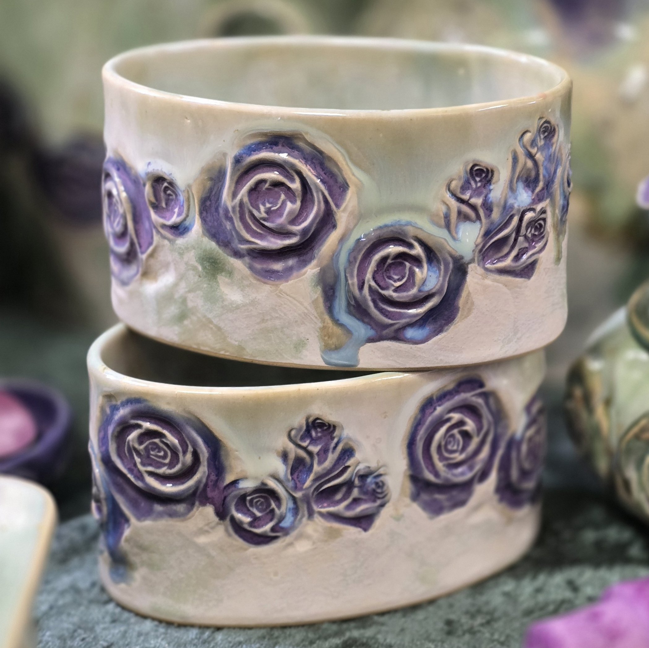 Hapukooretops roosidega lilla-roheline