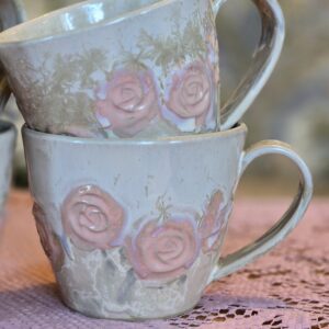 Tass 450 ml Roosad roosid, valge kristall