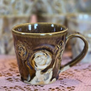 Tass 100 ml Roosid, pruun kristall